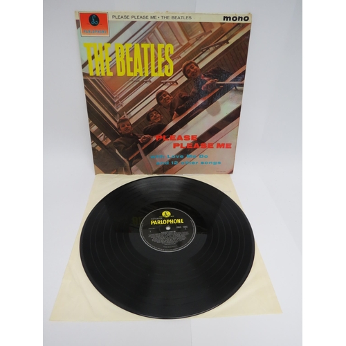 1370 - THE BEATLES: 'Please Please Me' LP, hard to find third UK mono pressing, yellow and black Parlophone... 