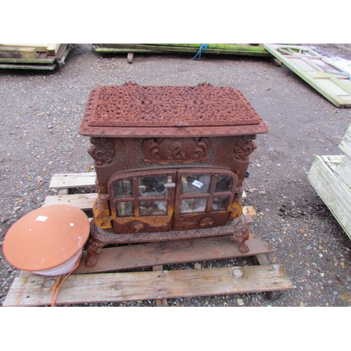 3255 - A cast stove        (E) £30-50