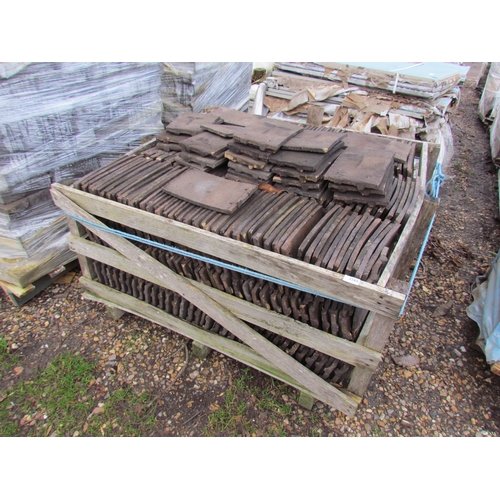 3260 - A pallet of peg tiles        (E) £30-40