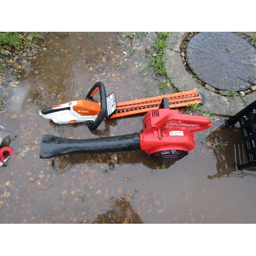 3223 - A petrol garden vac and a Stihl hedge cutter a/f       (E) £10-15