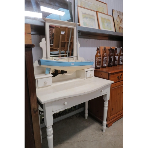 2191 - A Victorian painted pine dressing table with swing mirror