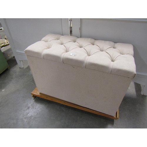 2246 - A modern cream upholstered Ottoman with buttoned top              (E) £15-20