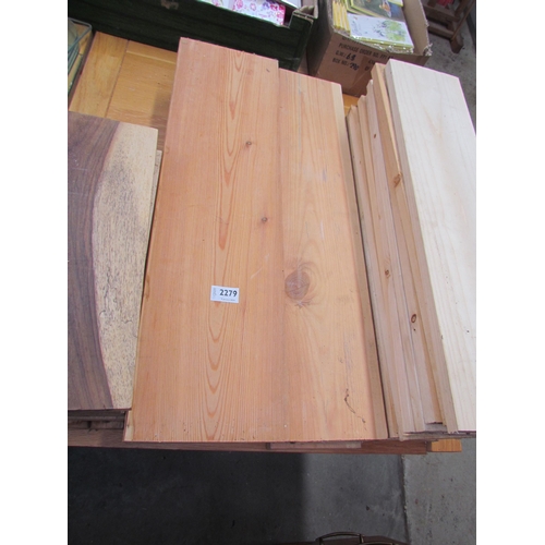 2279 - A bundle of pine shelves, six at 71 x 19 & four at 71 x 14cm