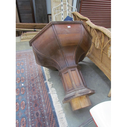 2328 - A Victorian oak font