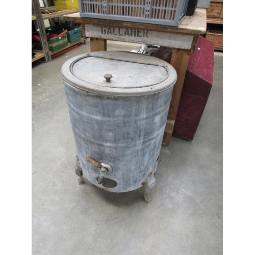 2006 - An Art Deco metal galvanized boiler tub no interior