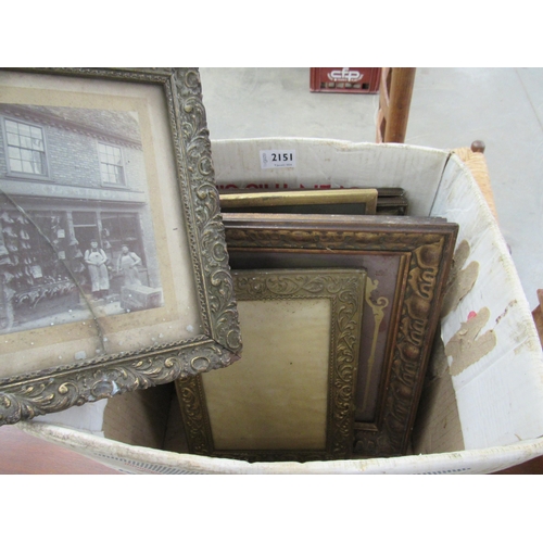 2151 - A box of Victorian prints and pictures