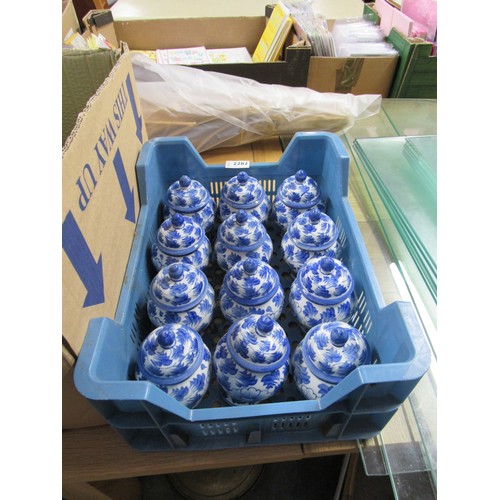 2282 - Twelve ceramic pots           (R) £0