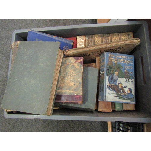 1159 - A box of early 20th Century books including 'Rural Cyclopaedia'   (E) £10-20