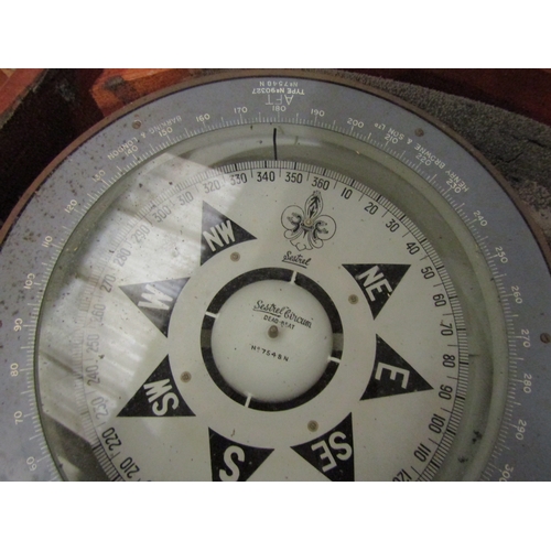 1424 - A Sestrel 'Dead-Beat' ship's compass, cased