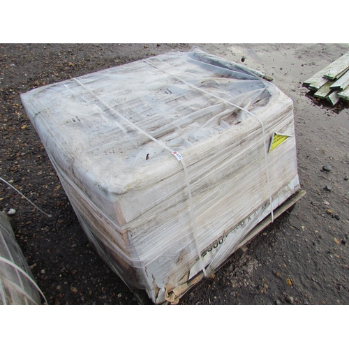 3179 - A pallet of unused porcelain slabs 1000mm x 500mm x 20mm     (R) £100