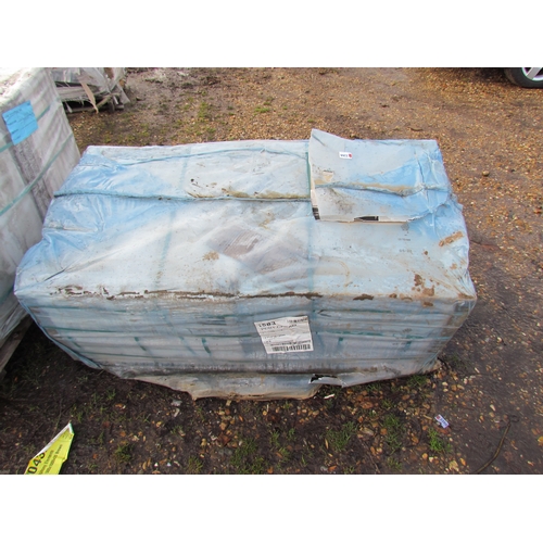 3176 - A pallet of unused porcelain slabs     (R) £100