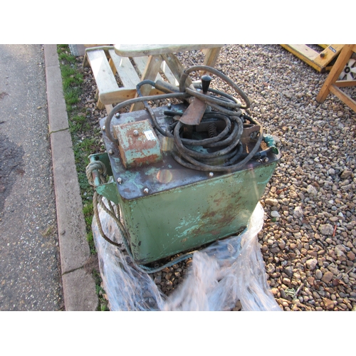 3210 - A vintage oil filled welder. DTI FAILURE: Please see information pages     (R) £30