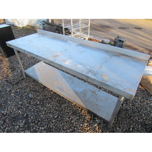 3226 - A stainless steel preparation table    (R) £50