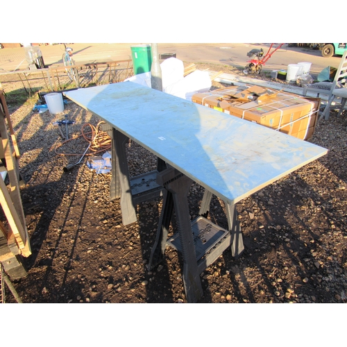 3269 - Two plastic trestles with a board     (E) £15-30