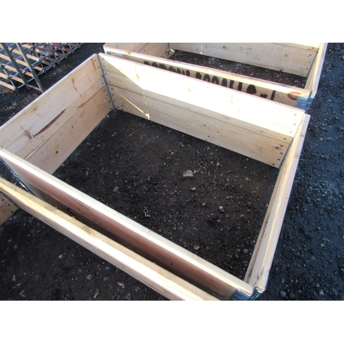 3309 - A raised bed