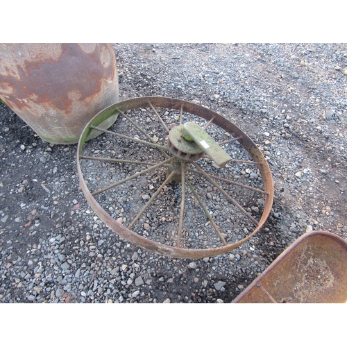 3324 - An iron cart wheel