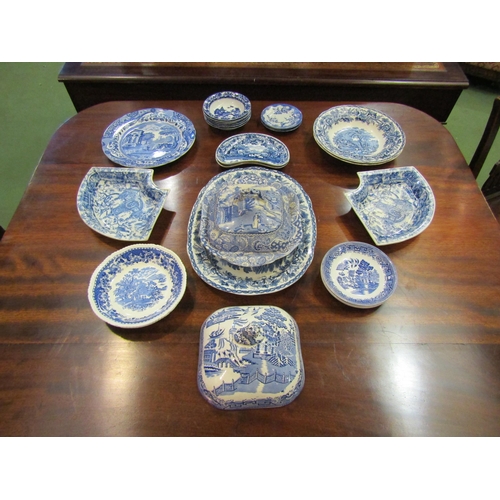 4109 - Mixed 19th Century and later blue and white dinner wares including side dishes, meat plate, tureen, ... 