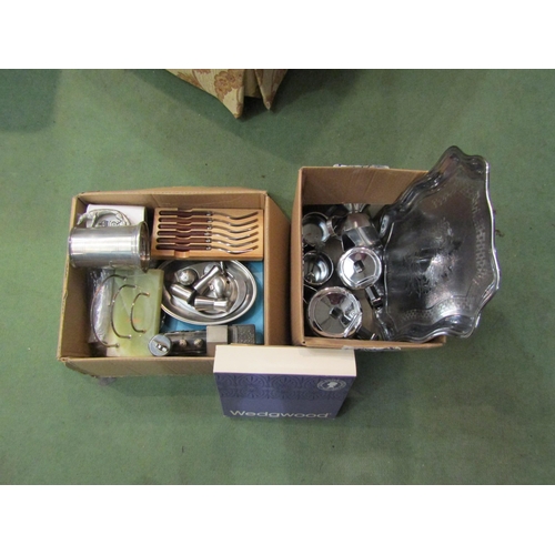 4248 - A mixed lot of mainly metal wares including Swan chrome tea set, cutlery, pewter tankard with fox ha... 