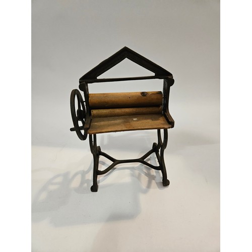 4200 - A cast iron miniature mangle 29cms tall 17cms wide   (R) £20