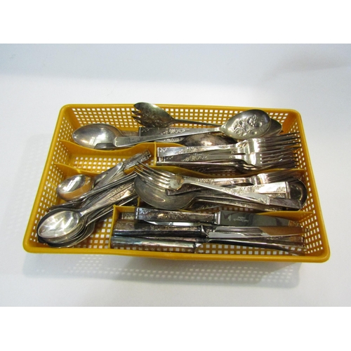 4418 - A part canteen of cutlery