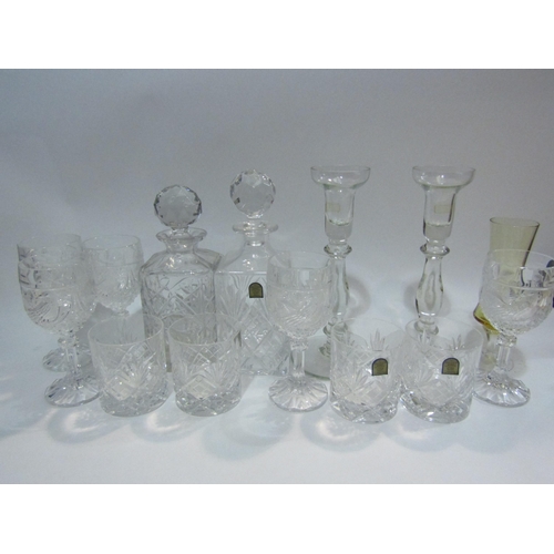 4424 - A selection of glassware to include an Italian crystal decanter with four matching tumblers, a pair ... 