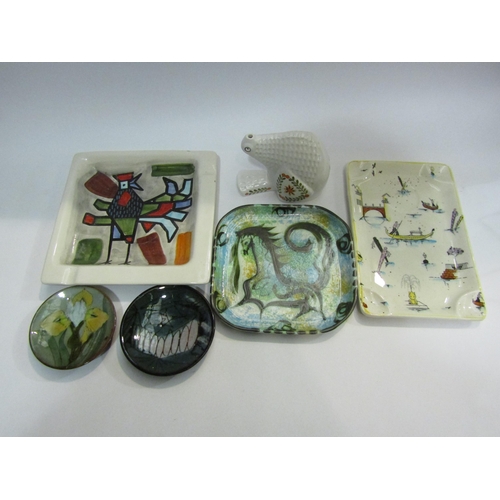 4457 - Mixed retro ceramic dishes including Brexton, Celtic pottery, Chelsea and a wall hanging pigeon (6)