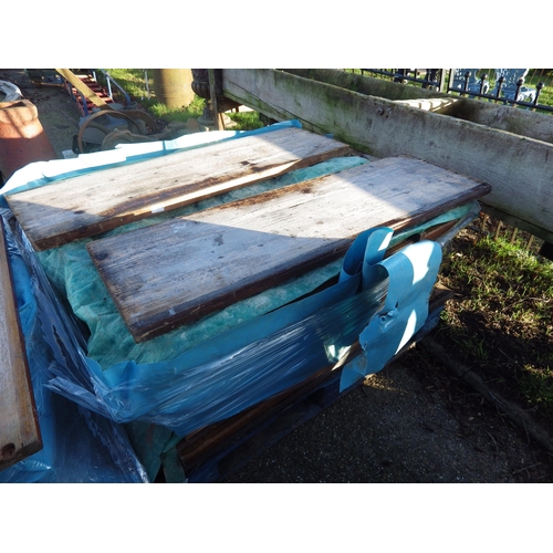 7014 - A pallet of reclaimed pine shelves, mixed sizes  (E)  £50-70