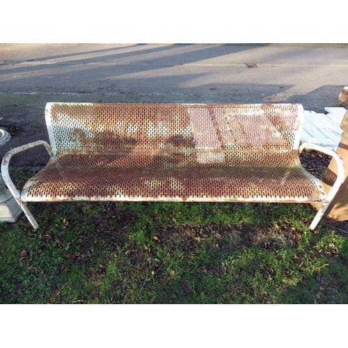 7039 - A metal station bench, 79