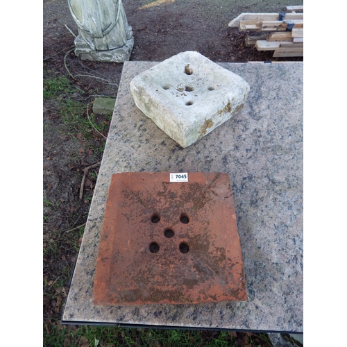 7045 - Two drain/gulley bricks