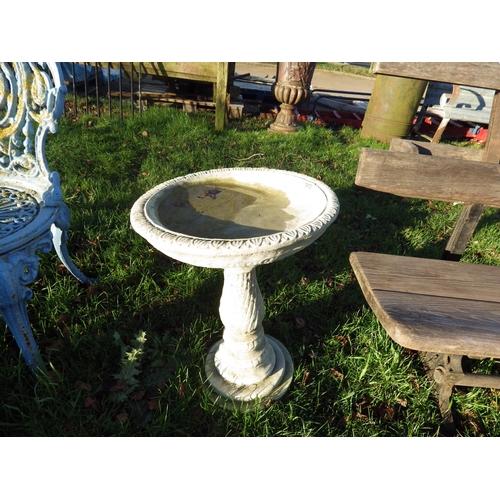 7072 - A composition bird bath, 20