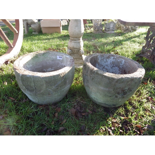 7078 - Two circular composition pots, 9