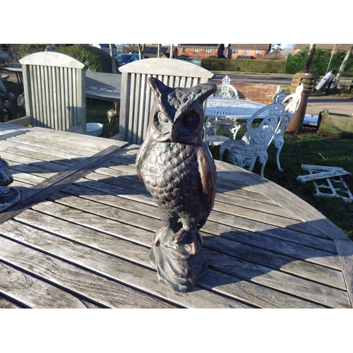 7110 - A bronzed figure of an owl, 14