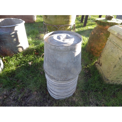 7148 - A quantity of galvanised buckets