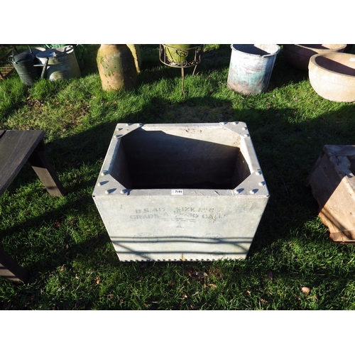 7191 - A riveted galvanised water tank, 23