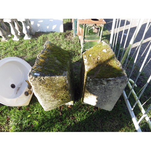 7232 - A pair of weathered stone Gothic fitments  (R)  £300