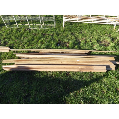 7258 - A bundle of mixed oak architrave and rail  (E)  £10-15