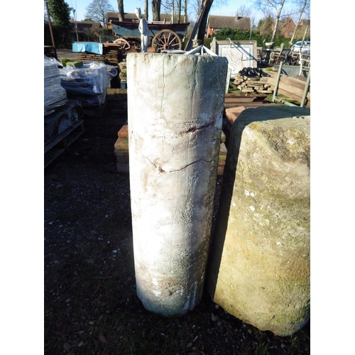 7332 - A marble plinth a/f  38