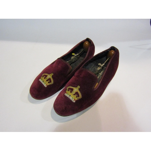 4227 - A pair of Fortnum & Mason gentleman's size 9 embroidered hand-made house shoes