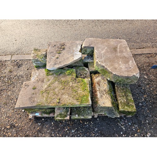 7334A - A pallet of mixed weathered stone elements  (E)  £50-80