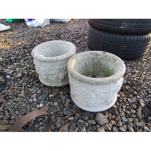 3273 - A pair of composition pots