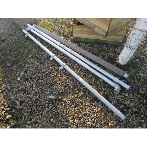 3277 - Three scaffold poles