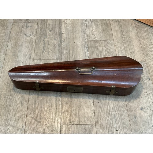 9041 - A 19th Century rosewood violin case for a full size (4/4) violin, labelled W.E. Hill & Sons and Geor... 