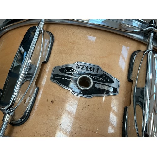 9010 - A Tama Artwood birch shell snare drum 14