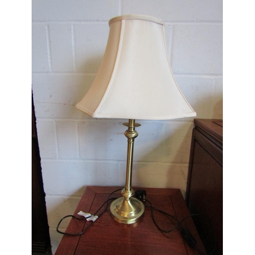 1014 - A pair of brass table lamps with shades