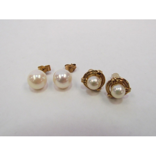 1332 - Two pairs of 9ct and pearl earrings