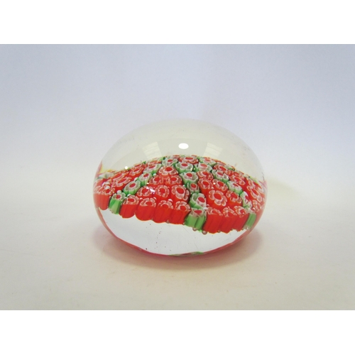 1365 - A Milli flori paper weight in red and green