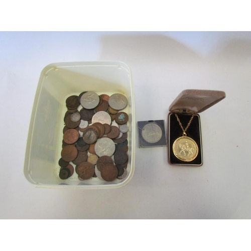 1381 - A tub of assorted coinage including gold plated medal