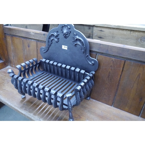 2014 - A cast iron fire grate 46w x 33cm deep