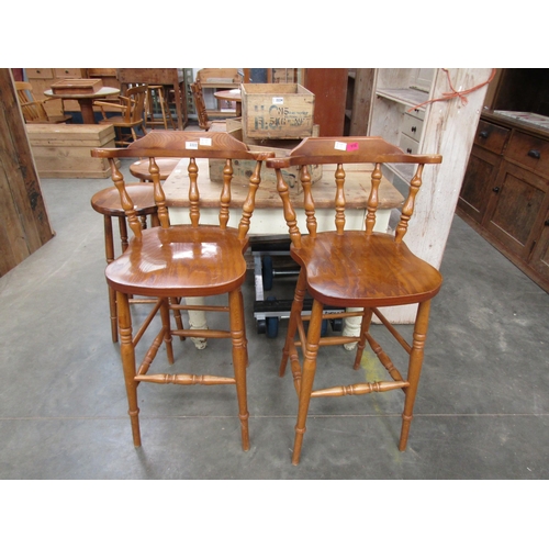 2222 - Two highback bar stools and two circular seated high stools (4)