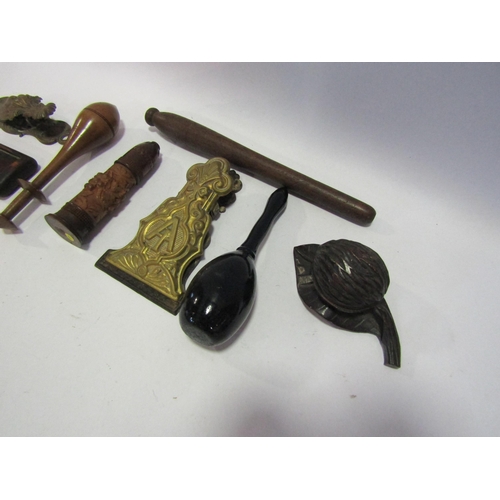 1442 - Four treen sewing tools, wooden snuff box, inkwell and two Victorian brass paper clips (8)